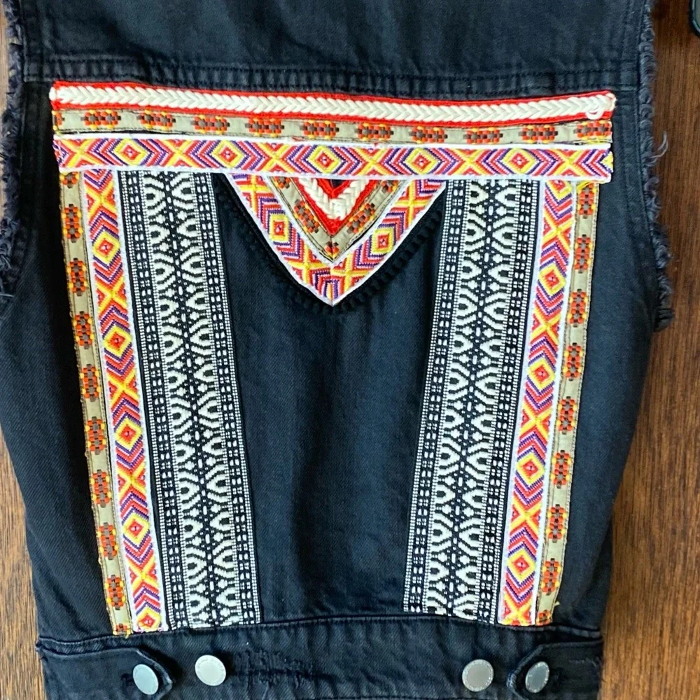 H&M Coachella Official Collection Embroidered Black Denim Vest - Picture 7 of 9